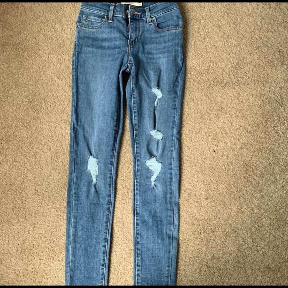 NEVER WORN Levi’s 710 Super Skinny